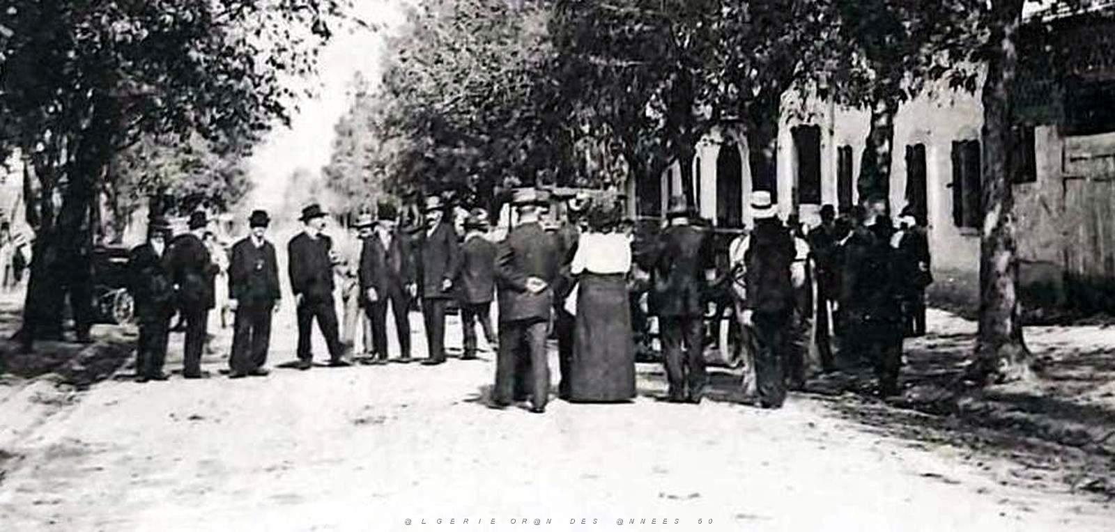 953- Camp-du-Marechal - La Rue Pricipale2.jpg